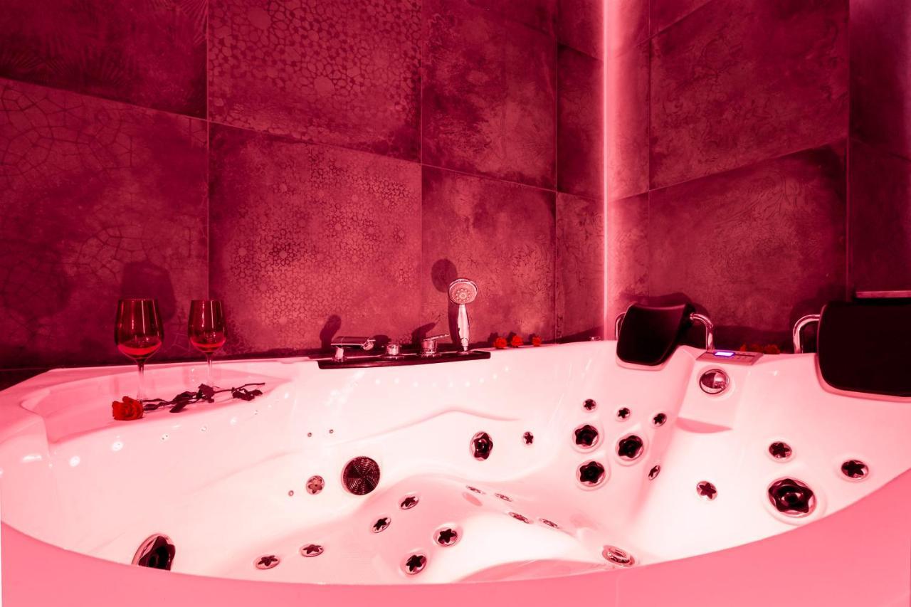 Jacuzzi & Bike Apartment, Krasków Exterior foto